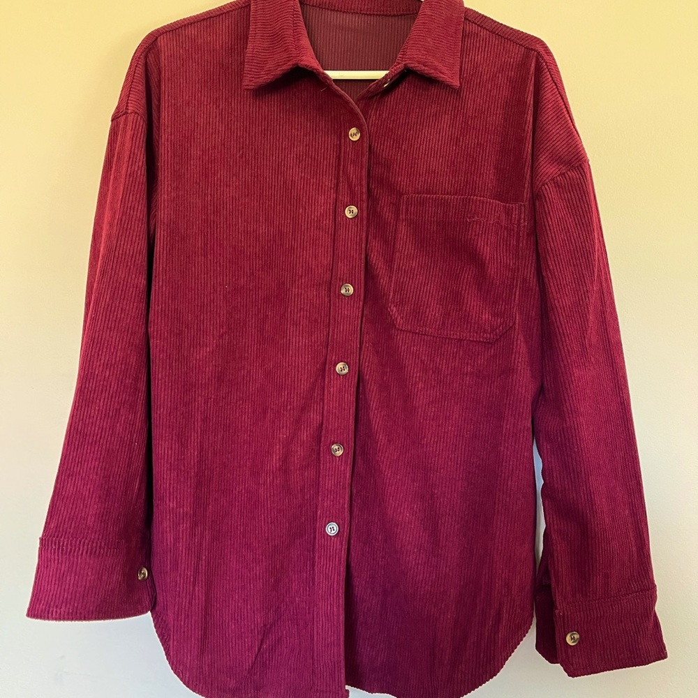 Casual fall shirt. Medium weight corduroy fabric. Size medium. Never worn.